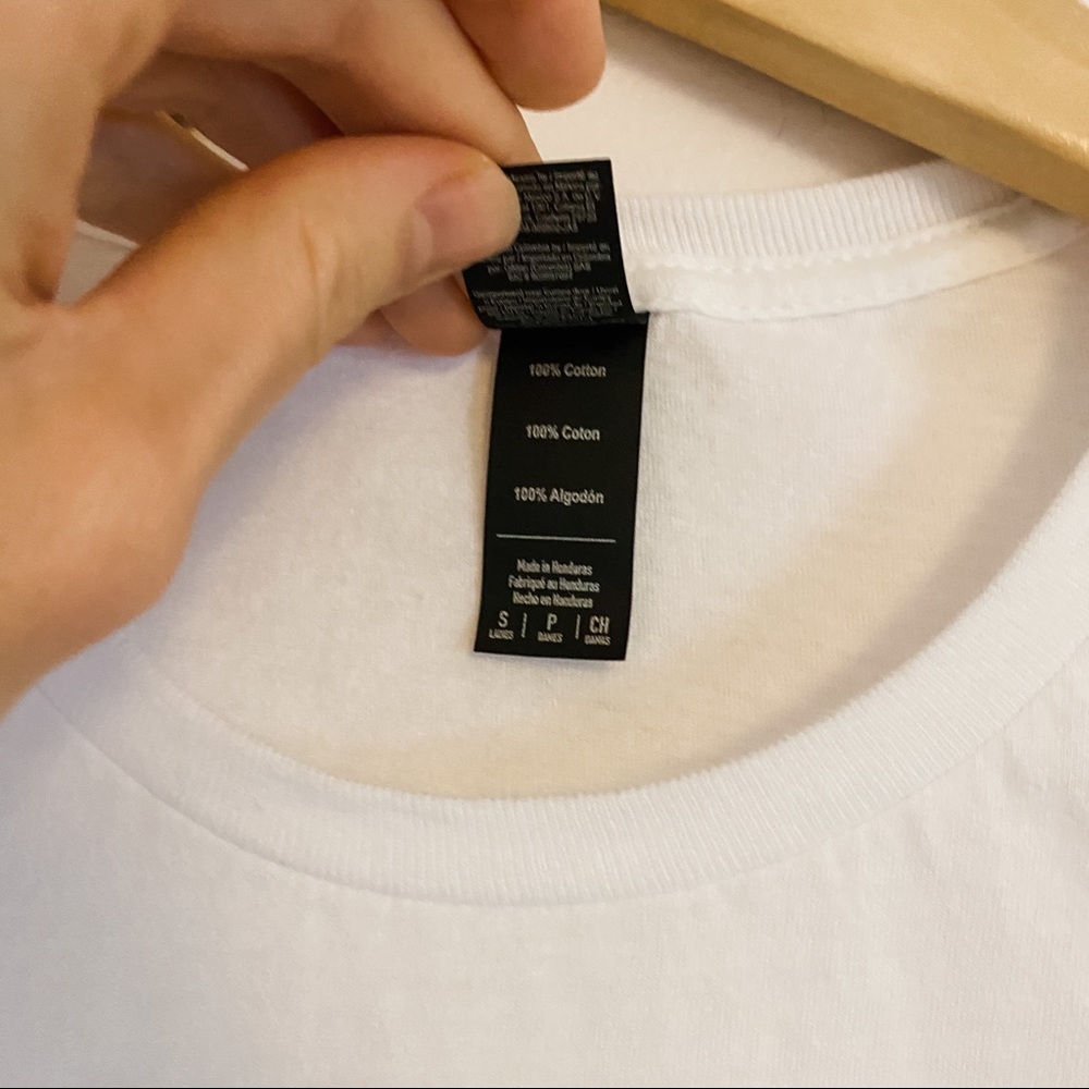 Minimalist Monarch Butterfly Graphic Tee T-Shirt - Picture 7 of 7